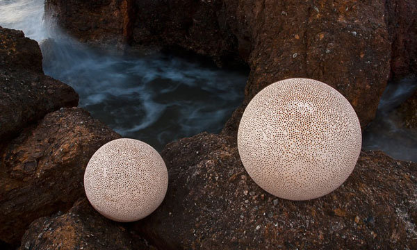 Svetlá záhradnej gule špongiový povrch Dizajnové guličkové záhradné svetlá špongiový povrch