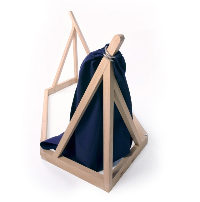 hojdacia sieť-dizajn-drevený rám-vnútri-zvonka-laurent-corio