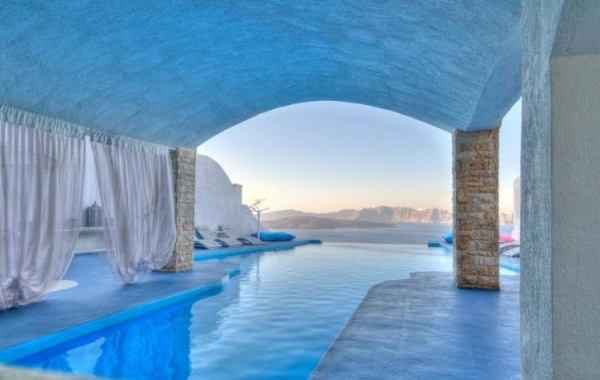 dizajnérsky hotel v Santorini astrate suites ustúpiť