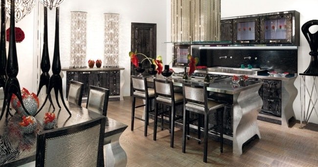 Laminátová kuchyňa Brummel-SIlber akcenty barové stoličky Laminátová kuchyňa Brummel-SIlber akcenty barové stoličky eklektické