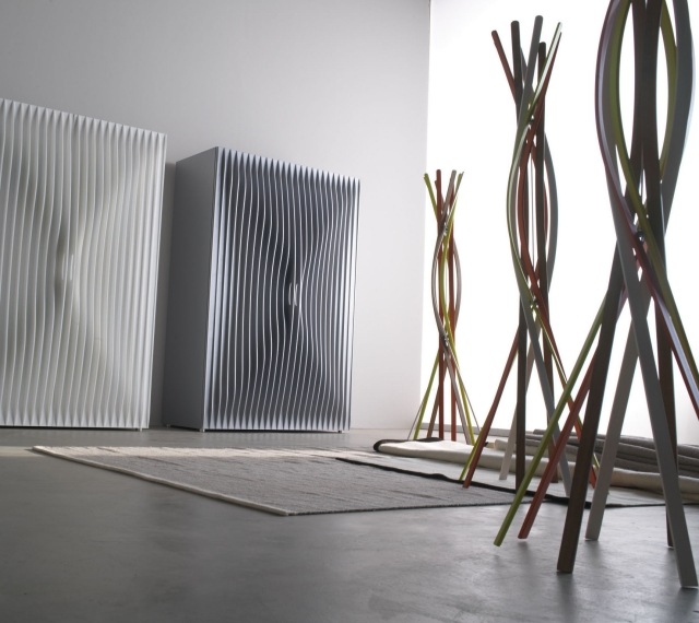 značkový stojan na šaty bukové drevo zákrut roh bukové drevo