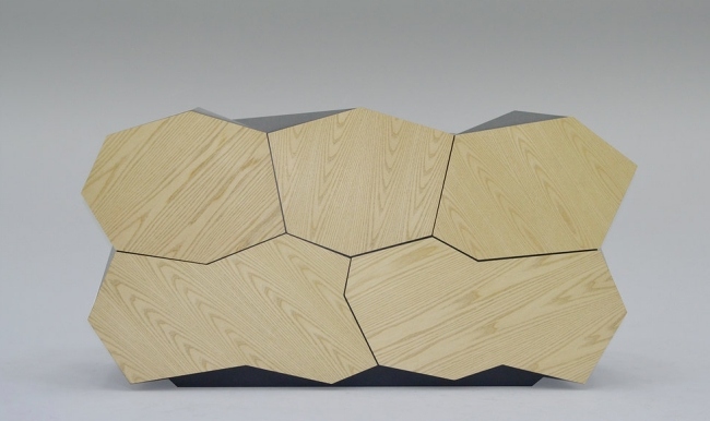 Dizajnová komoda predné drevené zásuvky predný fazetový povrch