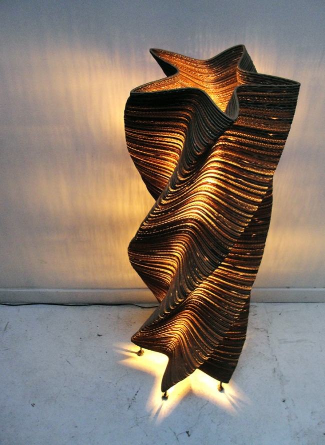 otočné dizajnové lepenkové svetlá v dizajne sivých nohavíc dizajn kartónových svetiel s otočeným dizajnom od sivých nohavíc