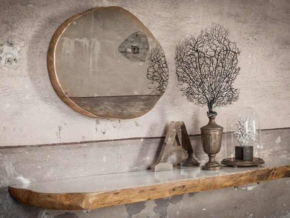 Zrkadlová policová chodba s dizajnom zrubového nábytku