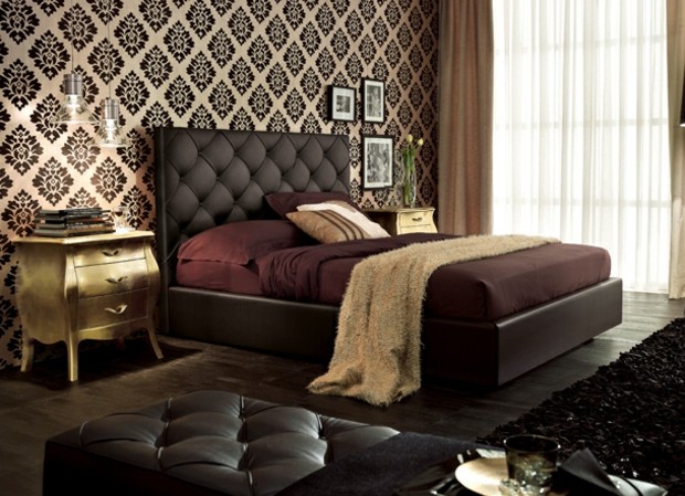 tapeta v kráľovskom štýle klasický vzor tmavo hnedá