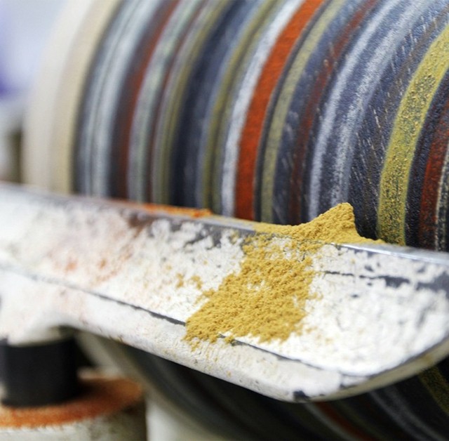 Materiálové nápady na dizajn nábytku do obývačky