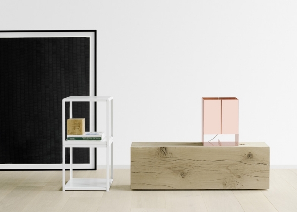 Drevený blokový čierny nástenný nábytok od Ferdinad Krammer