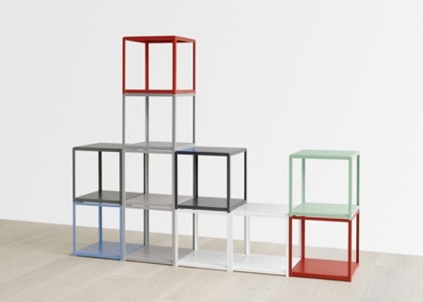 farebný malý stolný dizajn nábytku od Ferdinanda Krammera