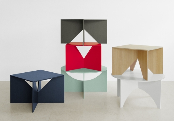 farebný dizajn vysokého nábytku od Ferdinanda Krammera