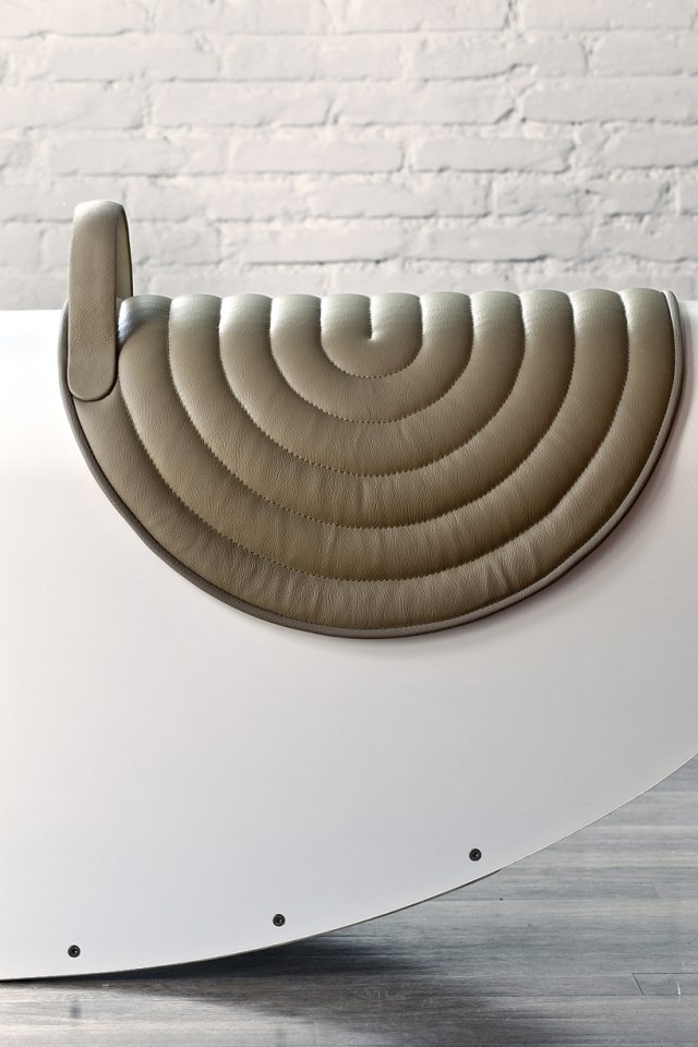 hojdací kôň sedlo sedačky kožené lanzavecchia wai Dizajnový hojdací sedací nábytok z lanzavecchia wai