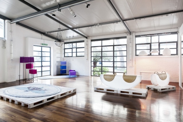 hojdačka kreslo lavička dizajnér duo lanzavecchia wai výstava dizajnérske hojdacie kreslo lanzavecchia wai výstava