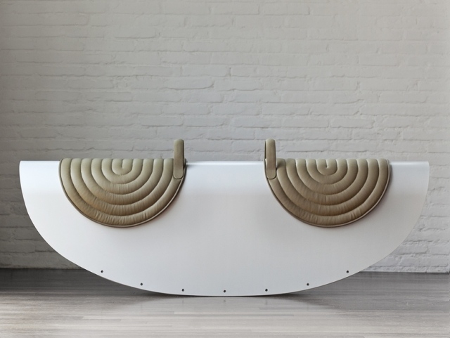 dizajnový hojdací koník dvojitý variant lanzavecchia wai sedadlá z ľahkej kože Dizajnový sedací nábytok z hojdacieho koníka lanzavecchia wai