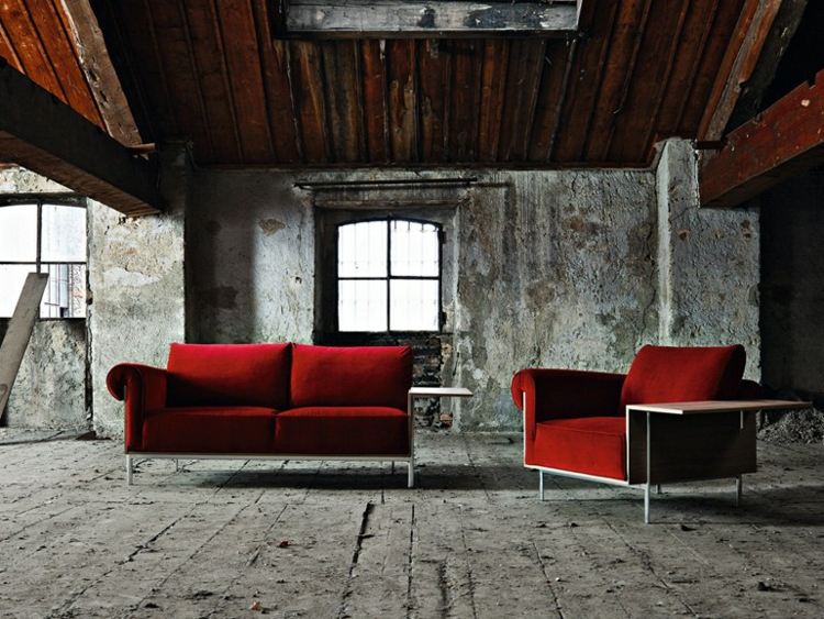 Kreslo červenej farby, látkové zamatové čalúnenie