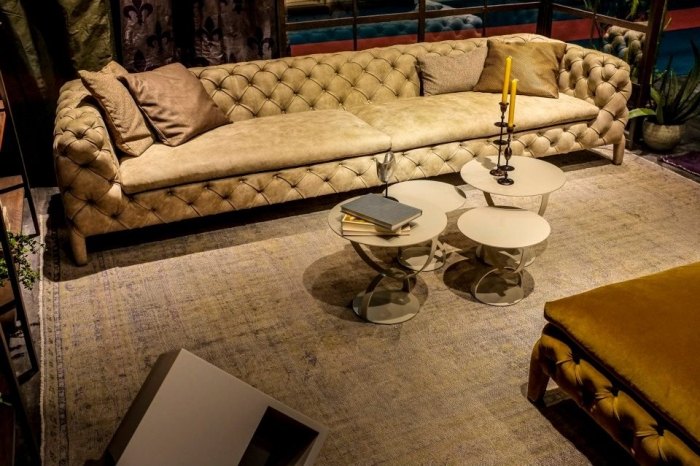 Dizajnová pohovka-Windsor-drevený rám-Arketipo-Capitonné-spracovanie-farebný-zamatový poťah