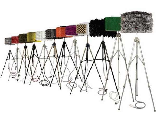 dizajn stojacej lampy recyklovaný trojdielny diel práčky šetrný k životnému prostrediu