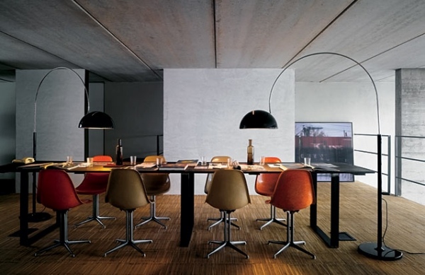 Podlahová lampa s osvetlením do jedálne