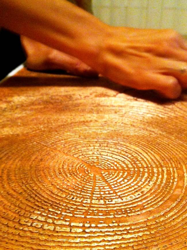 Dizajnové stoličky, letokruhy, drevo, zrno, kov, sharon