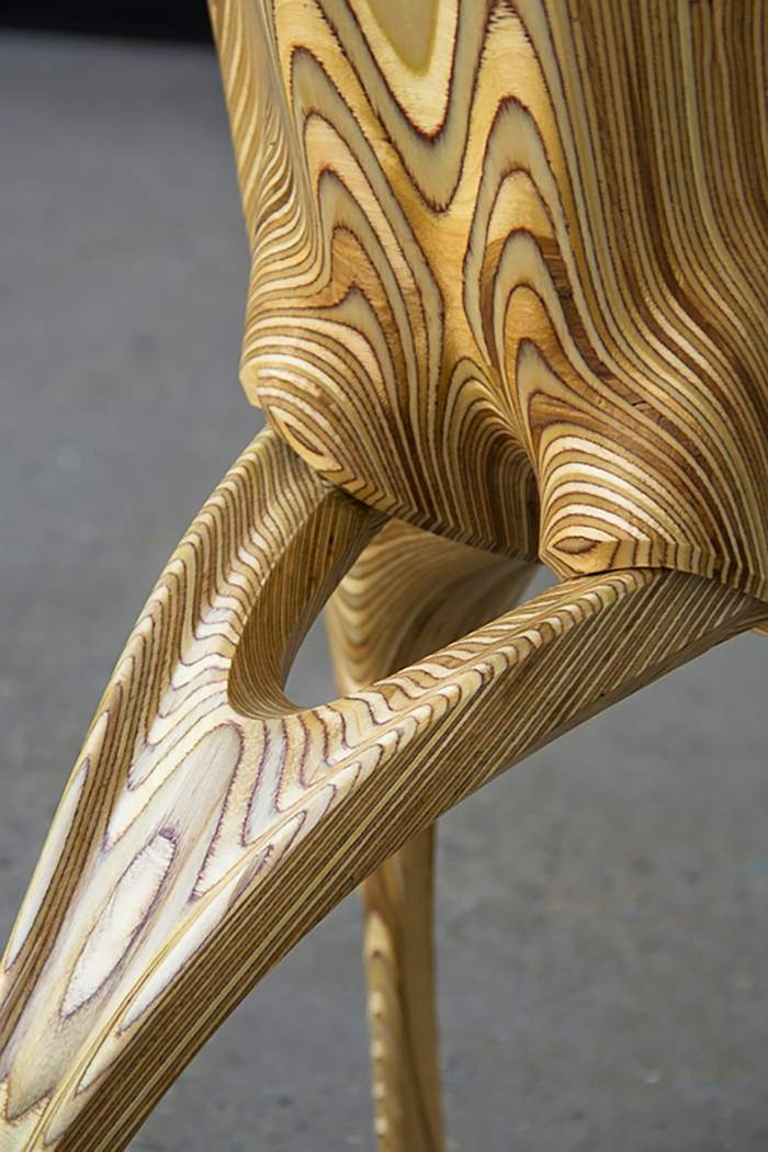 Pre dizajnérsku stoličku z preglejky dizajnér prišiel s kĺbovým systémom stolička stratum joint stolička noha ammar kalo design