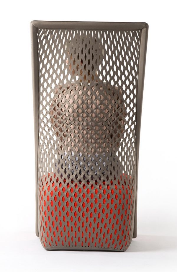 zadná časť dizajnérskej stoličky pre hojdaciu sieť od Benjamina Huberta