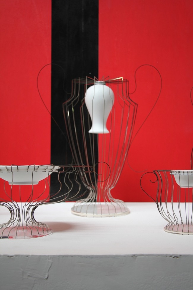 vázy biely porcelán nerezové púzdro starožitný vzhľad dizajnérske vázy biely porcelánový kufrík z nehrdzavejúcej ocele starožitný vzhľad