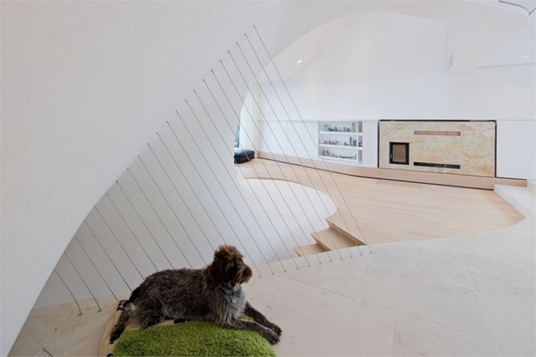 moderný dizajn interiéru vily biely