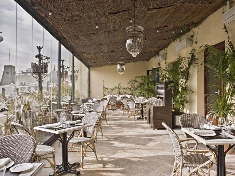 Luxusný hotel s krásnym výhľadom na staré mesto v Benátkach Dizajnový nábytok-nábytok-stoličky-dlažobné kocky-moderné