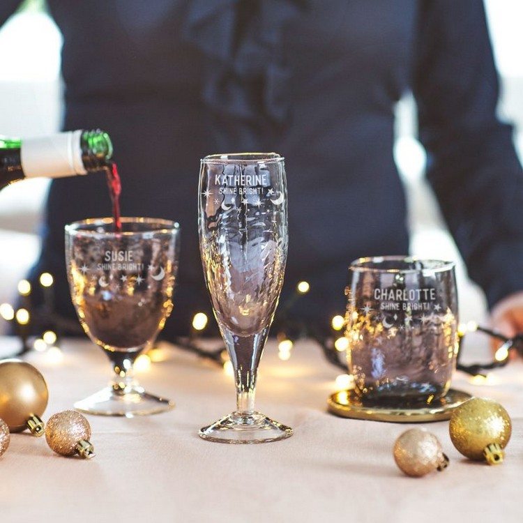 Leptané poháre na víno pre svadobné návrhy a nápady