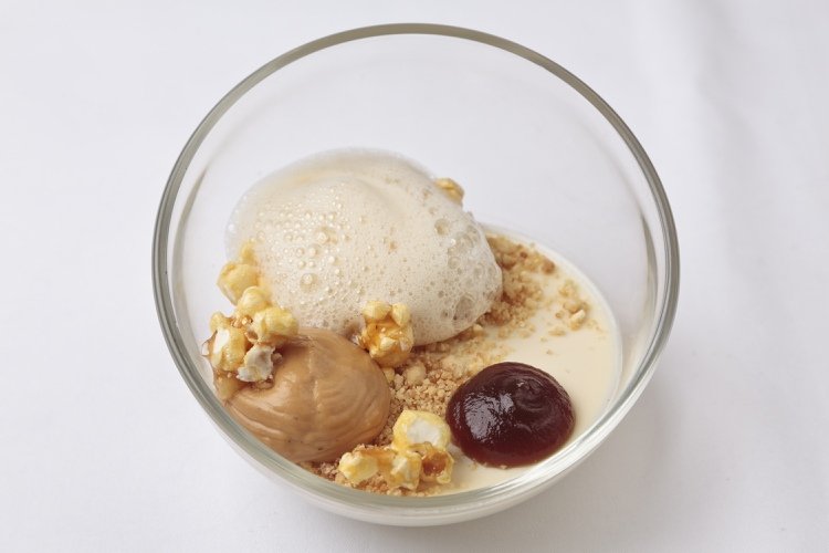 Panna Cotta Sklené popcorn karamelové penové omáčky