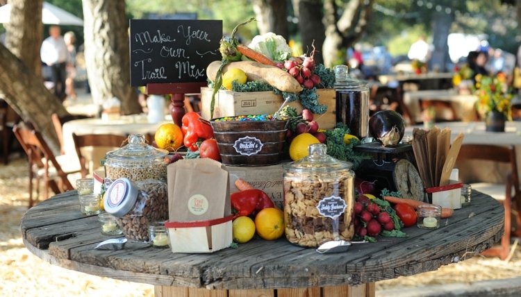 Vo svoj svadobný deň jedzte zdravo - ovocie namiesto košíčkov Návrh nápadov na svadobný dezertný bar
