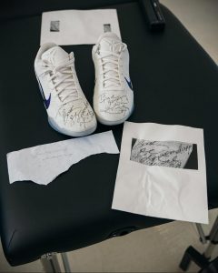 حصل Devin Booker على وشم تكريماً لـ Kobe Bryant - صورة للموقع 9