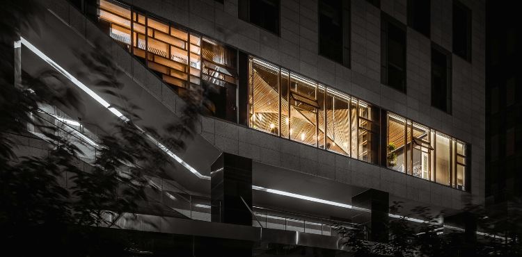 hrubý-prírodný-lano-kancelársky-priestor-dizajn-architektúra-dizajn-vonkajší pohľad