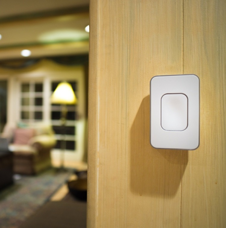 Switchmate - svetlo za niekoľko sekúnd smart-home-devices-2016-switchmate-light-switch-intelligent-apple-android-app-indiegogo