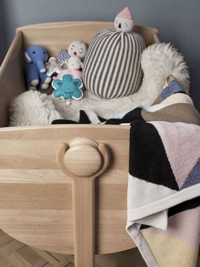 Lulu-kolíska pre deti s kolieskami