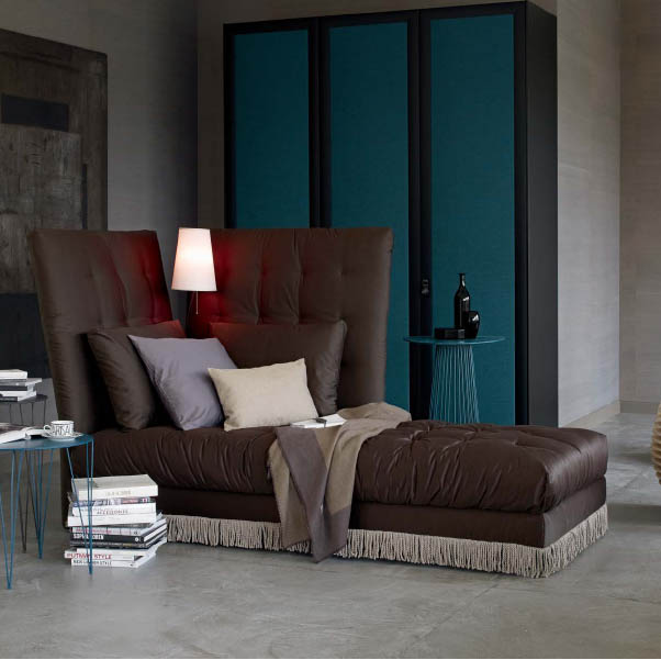 Rozkladacia pohovka-z-flou-s čelami