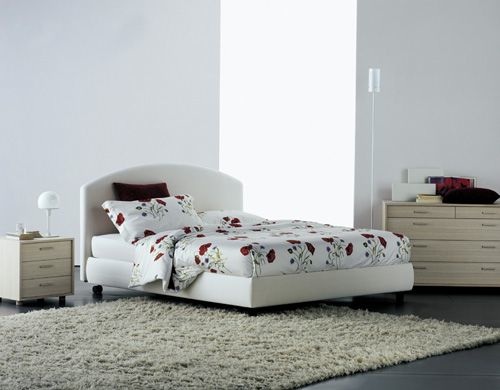 Bed-of-Flou-biela-s-kvetmi