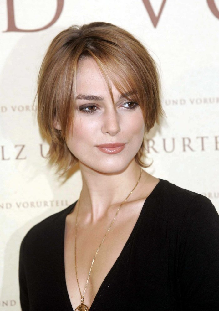 krátky účes pre hranatú tvár - medové blond vlasy hranatá tvár-krátke vlasy-medovo-blond-farba-Keira-Knightley