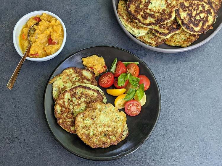 Cuketové placky s feta a čedarom z Thermomixu