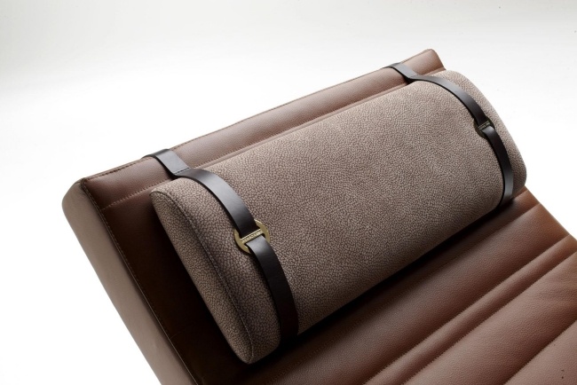 vankúšový kožený sedací dizajn opaska od borbonese casa