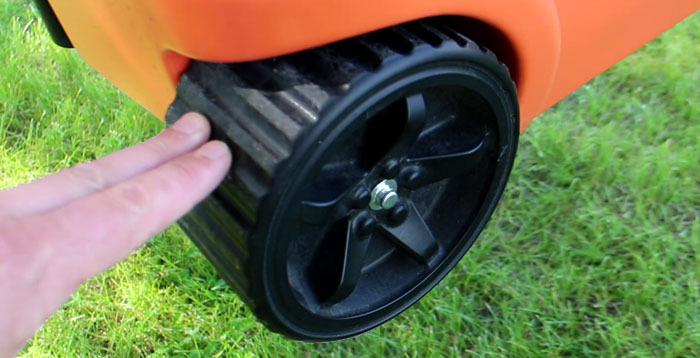 najchladnejší chladiaci box kickstarter-pozemky-pneumatiky-pláž-lesný park