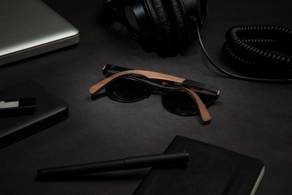 Chrámy slnečných okuliarov sú vyrobené z dreva Kolekcia titánových slnečných okuliarov Shwood 2014