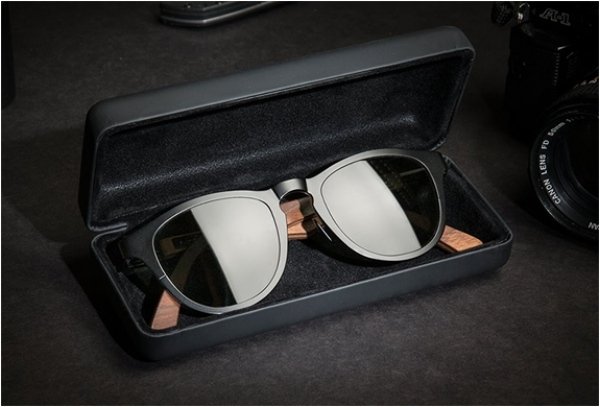 Slnečné okuliare v elegantnom puzdre shwood-titan-2014-kolekcia-rukáv-slnečné okuliare