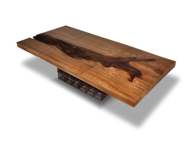 konferenčný stolík telá drevená masívna kovová noha