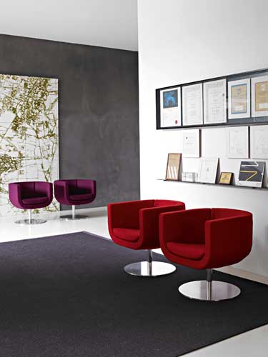 Tulipánový nábytok od B&B Italia Tulipánový nábytok od B & B-Italia