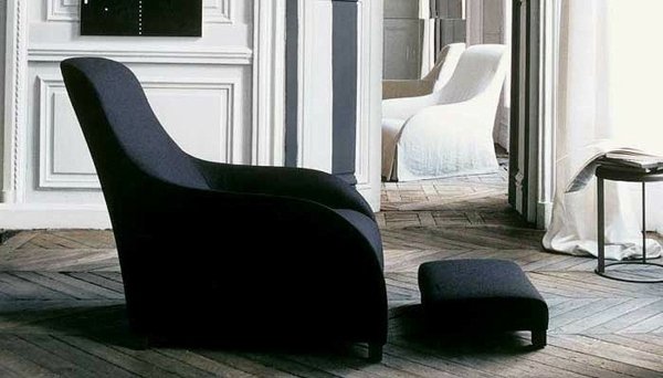 Nábytok od čierneho kresla B & amp; B Italia Nábytok-by-B & B-Italia-čierne kreslo