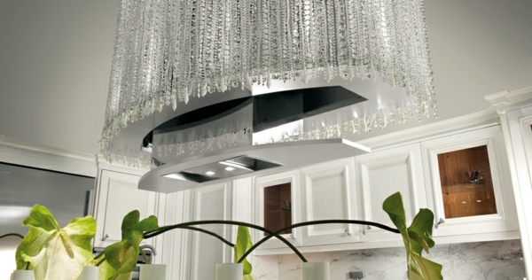 marmola-kapucňa-kryštálový obklad