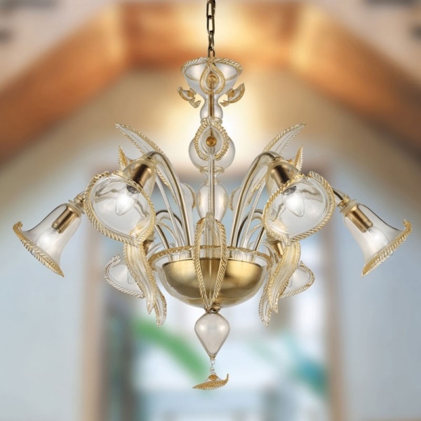 luster so zlatým lemom