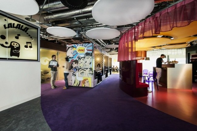 Tapeta kancelársky dekor vtipné farby fialová ružová červená