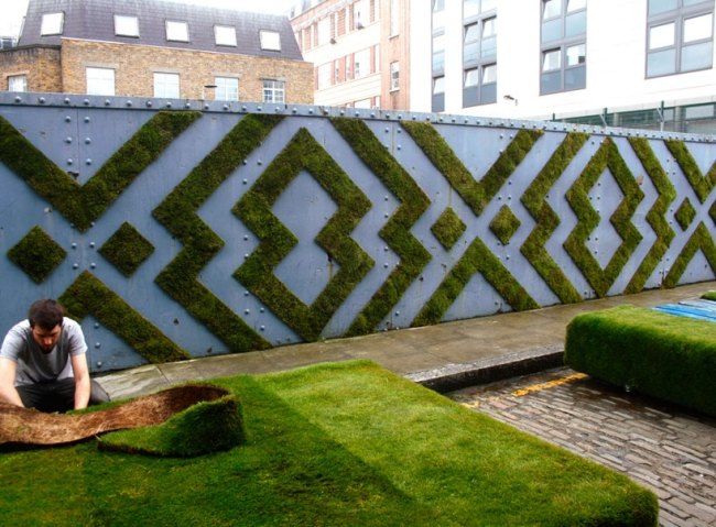 mach geometrický vzor kovový plot anna garforth mach graffiti geometrický vzor kovový plot anna garforth