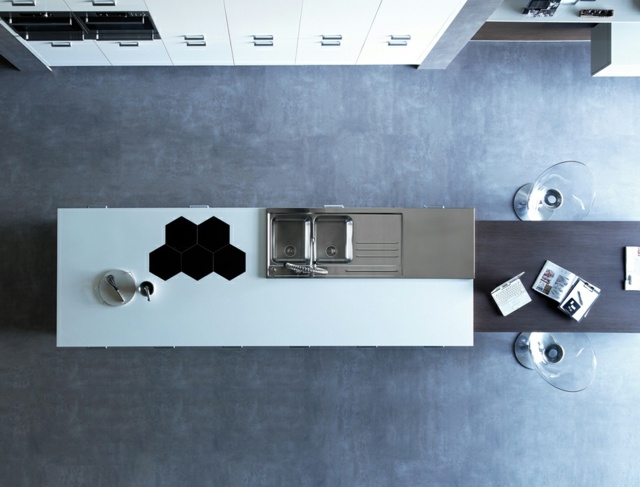 Kuchynský ostrov kuchynský drez varné dosky stôl akrylové stoličky stôl z bukového dreva Drezové platne Stolné akrylové stoličky Sporák Minimalistický kuchynský ostrov