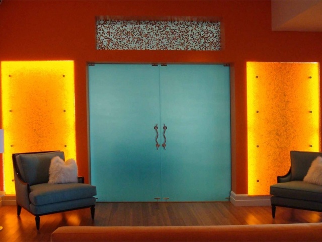 chromové posuvné dvere materiál podsvietené stenové panely 3form chromové posuvné dvere podsvietené stenové panely 3form